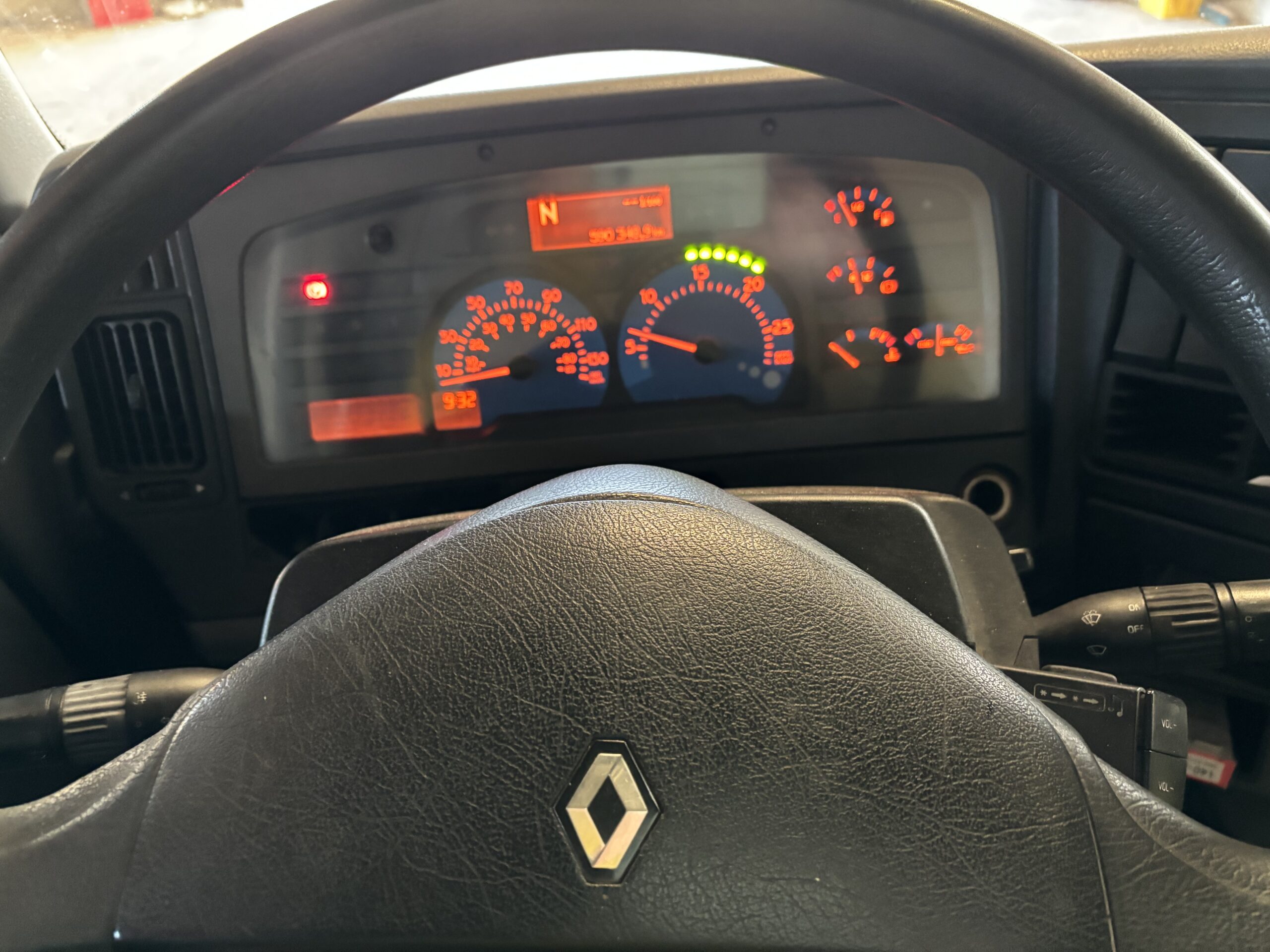 RENAULT MIDLUM 12.220 PLATAFORMA ELEVADORA 2003 - Imagen 7