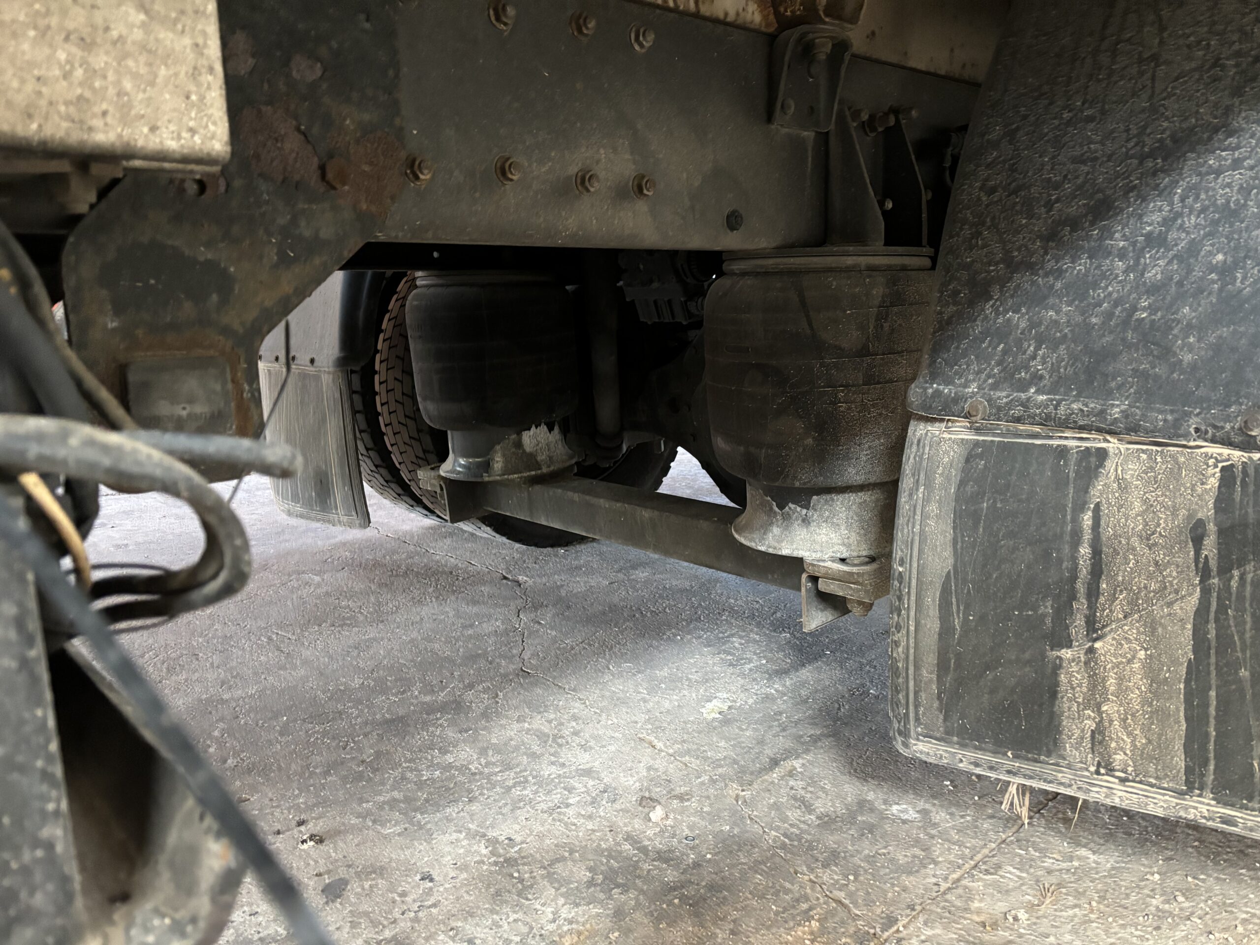 RENAULT MIDLUM 12.220 PLATAFORMA ELEVADORA 2003 - Imagen 21