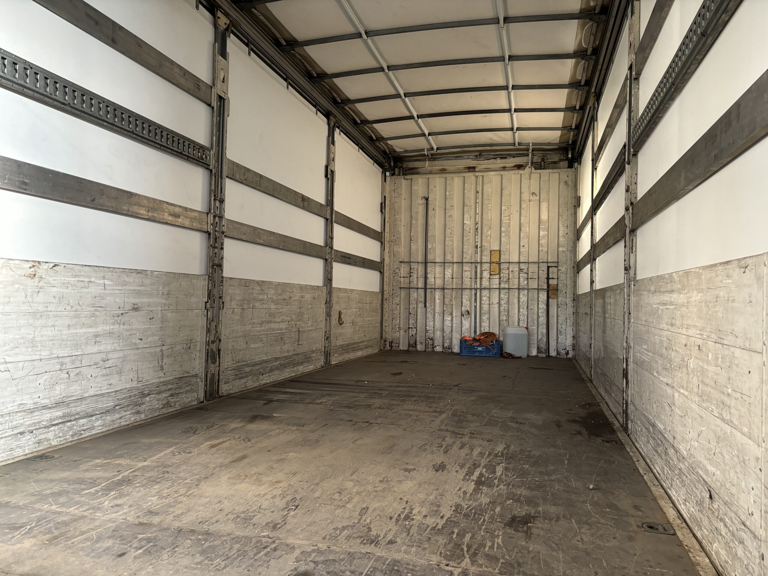 RENAULT MIDLUM 12.220 PLATAFORMA ELEVADORA 2003 - Imagen 6