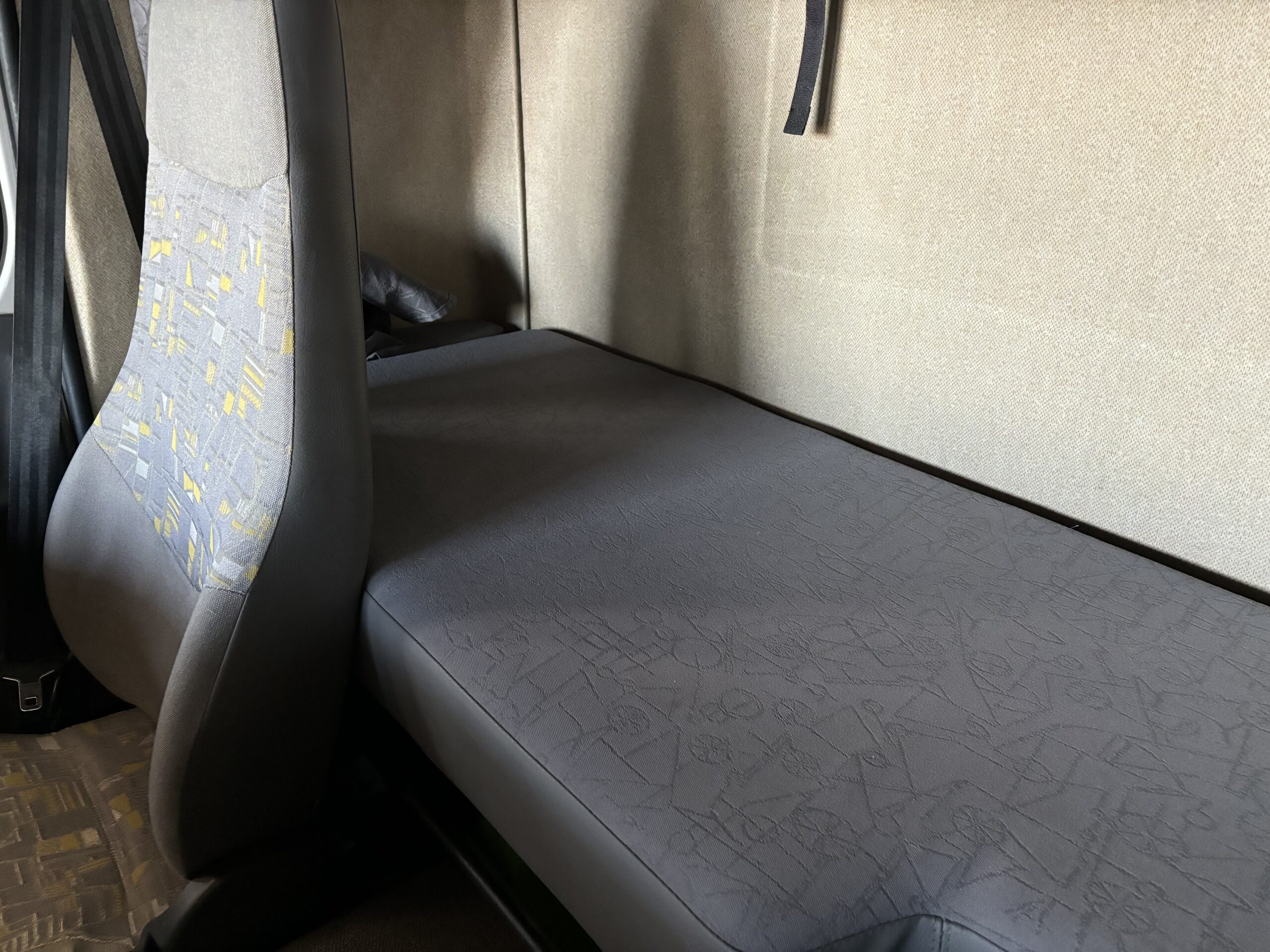 RENAULT MIDLUM 12.220 PLATAFORMA ELEVADORA 2003 - Imagen 10