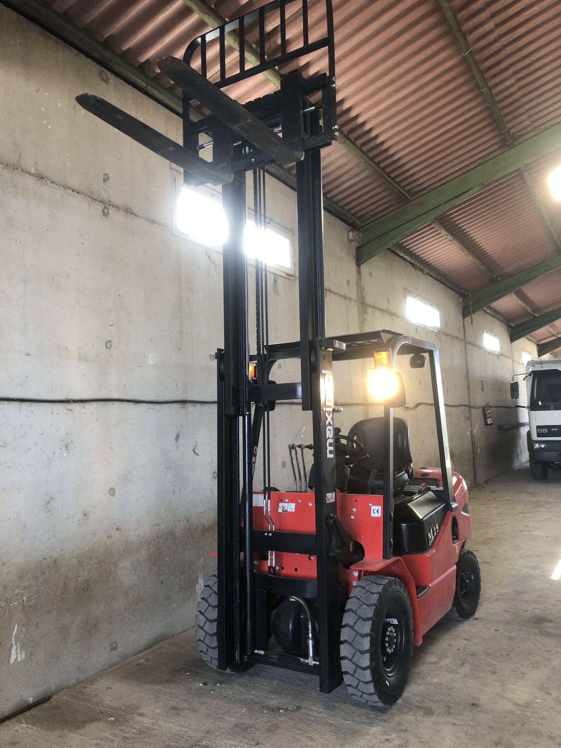 CARRETILLA ELEVADORA DIESEL 2022 - Imagen 7